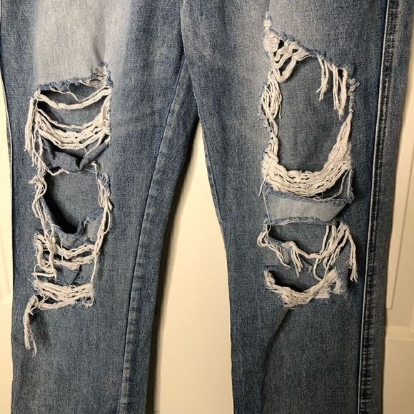 Flying Monkey Super Distressed Medium Wash Straight Leg Jeans Size 8/29 - Picture 4 of 15